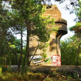 Command Tower at La Karola Battery, Ile de Re