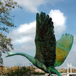 One of two bronze swans near Battersea Bridge, by Catherine Marr-Johnson, 1984.