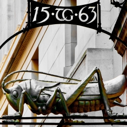 Grasshopper above 6 Lombard Street, EC3, representing the family crest of Thomas Gresham who at one time owned the property.